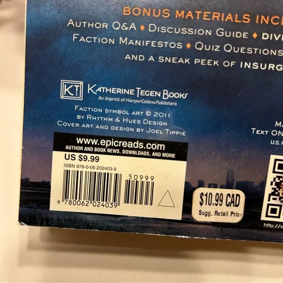 DIVERGENT by Veronica Roth 📚 Paperback Book - Picture 5 of 9